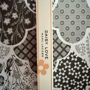 Marc Jacobs Daisy Love